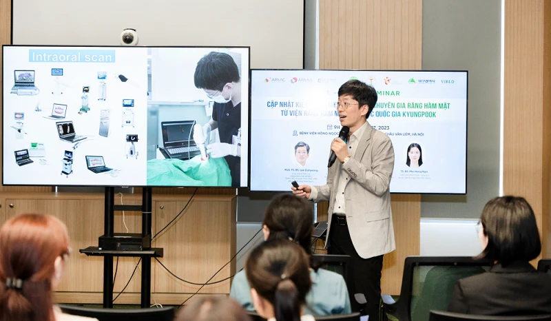 Phó Giáo sư, Tiến sĩ Lee Duhyeong chia sẻ thông tin tại hội thảo.