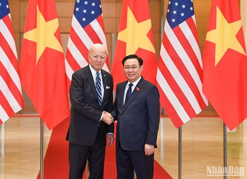 Chủ tịch Quốc hội Vương Đình Huệ và Tổng thống Hoa Kỳ Joe Biden tại buổi hội kiến. (Ảnh: DUY LINH)