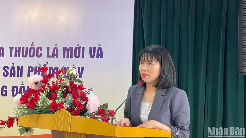 Thạc sĩ Đinh Thị Thu Thủy, Phó Vụ trưởng Vụ Pháp chế, Bộ Y tế phát biểu.