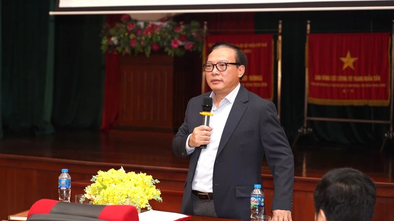 Tiến sĩ, bác sĩ Hoàng Đình Cảnh, Viện trưởng Viện Sốt rét-Ký sinh trùng-Côn trùng Trung ương.