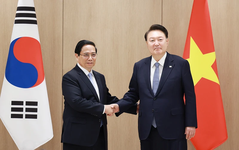 Thủ tướng Chính phủ Phạm Minh Chính hội kiến Tổng thống Hàn Quốc Yoon Suk Yeol.