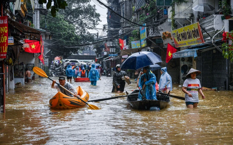 Người dân sau lũ lụt dễ mắc nhiều bệnh truyền nhiễm. (Ảnh minh họa: THÀNH ĐẠT)