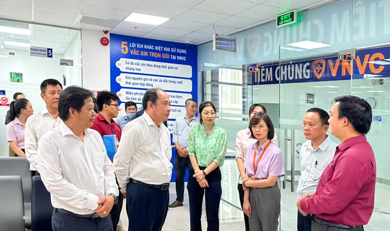 Phó Giáo sư, Tiến sĩ Tăng Chí Thượng tại buổi thăm và làm việc sáng 17/9 tại VNVC quận 8, TP Hồ Chí Minh.