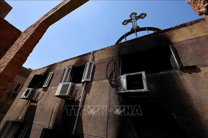 Nhà thờ Abu Sifine tại Giza, Ai Cập, bị hư hại sau vụ hỏa hoạn ngày 14/8/2022. (Ảnh: AFP/TTXVN)