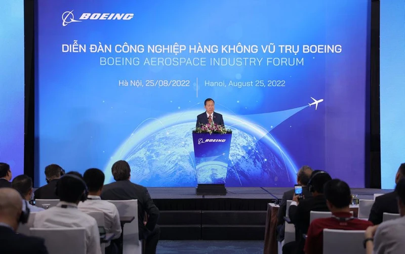 Giám đốc Boeing Vietnam Michael Nguyen chia sẻ cơ hội hợp tác ngành công nghiệp hàng không vũ trụ tại Diễn đàn Công nghiệp hàng không.
