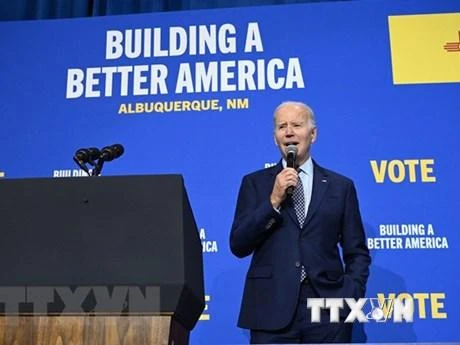 Tổng thống Mỹ Joe Biden phát biểu tại chiến dịch vận động tranh cử ở Albuquerque, New Mexico, ngày 3/11. (Ảnh: AFP/TTXVN)