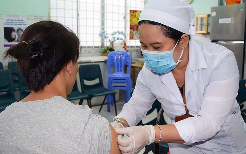 Bác sĩ cảnh báo cần lưu ý tiêm vaccine phòng dại khi bị chó cắn.