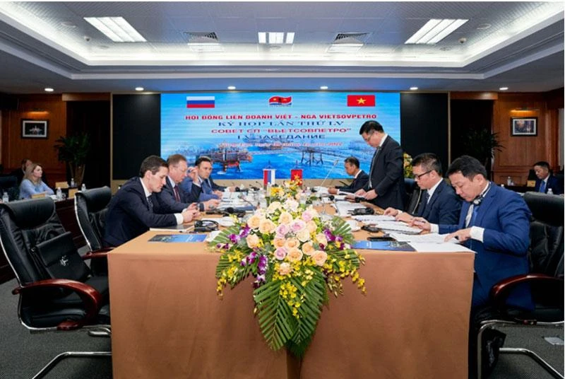 Kỳ họp lần thứ 55 Hội đồng Liên doanh Việt-Nga Vietsovpetro với sự tham dự của các ủy viên.