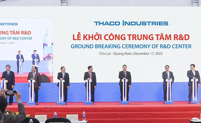 Lễ khởi công xây dựng Trung tâm R&D.