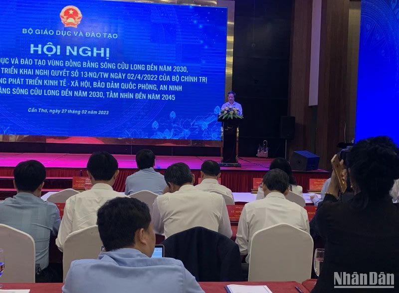 Bộ trưởng Giáo dục và Đào tạo Nguyễn Kim Sơn phát biểu tại hội nghị.