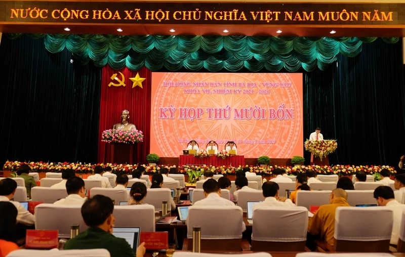 Toàn cảnh kỳ họp thứ 14 Hội đồng nhân dân tỉnh Bà Rịa-Vũng Tàu khóa VII. 