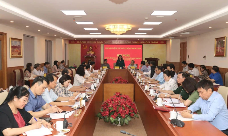 Quang cảnh Hội nghị sơ kết công tác của Hội đồng Công tác quần chúng Trung ương.