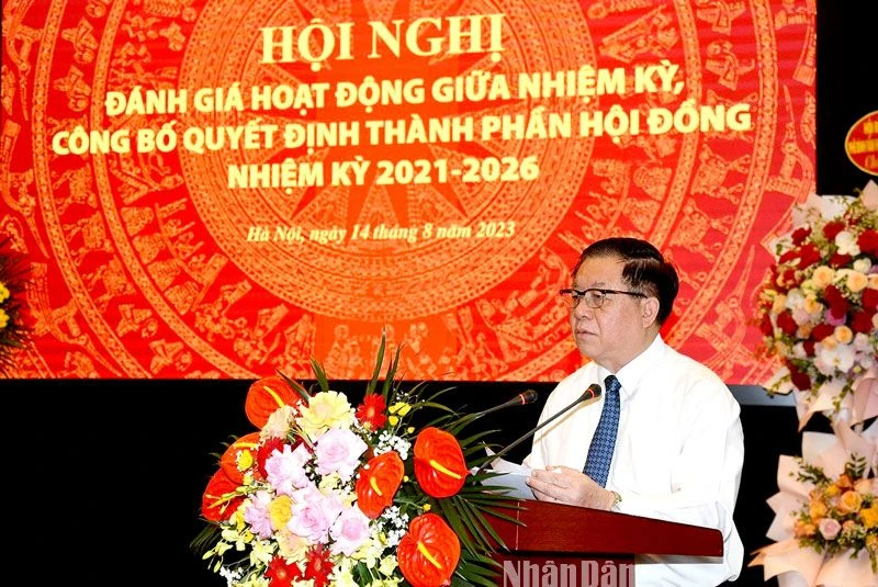 Đồng chí Nguyễn Trọng Nghĩa, Bí thư Trung ương Đảng, Trưởng Ban Tuyên giáo Trung ương phát biểu định hướng Hội nghị.