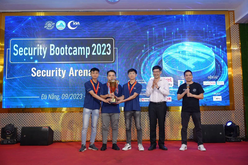 VNPT ba năm liên tiếp vô địch tại Đấu trường an toàn thông tin Security Bootcamp.