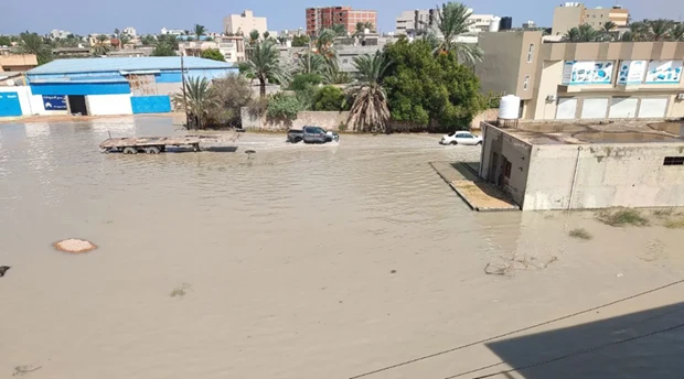 Nhà cửa, phương tiện và nơi làm việc bị hư hại sau lũ lụt do mưa lớn ở Misrata, Libya vào ngày 10/9. (Nguồn: Getty)