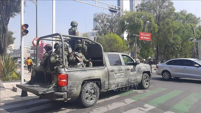 Lực lượng Vệ binh quốc gia tuần tra tại thủ đô Mexico City. (Ảnh minh họa: TTXVN)
