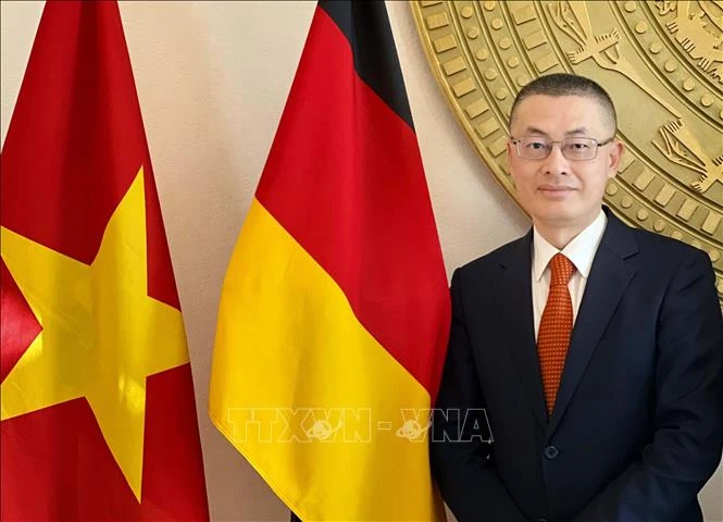 Đại sứ Việt Nam tại Cộng hòa Liên bang Đức Vũ Quang Minh. (Ảnh: Mạnh Hùng/PV TTXVN tại Đức)