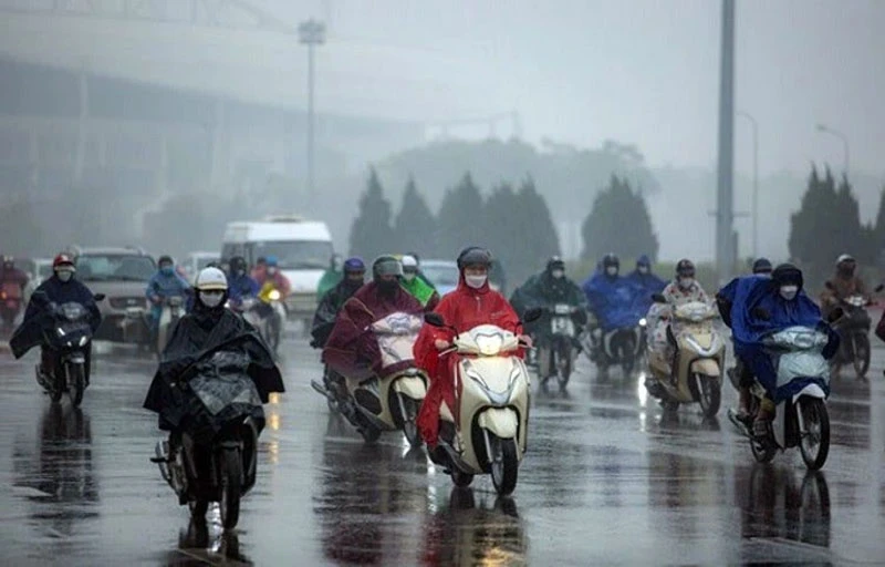 Khu vực Hà Nội có mưa nhỏ, mưa phùn và sương mù, trời rét đậm. (Ảnh minh họa)
