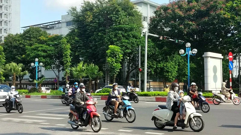 Khu vực Hà Nội ngày nắng, có nơi nắng nóng, chiều tối và đêm có mưa rào và dông vài nơi. (Ảnh minh họa)