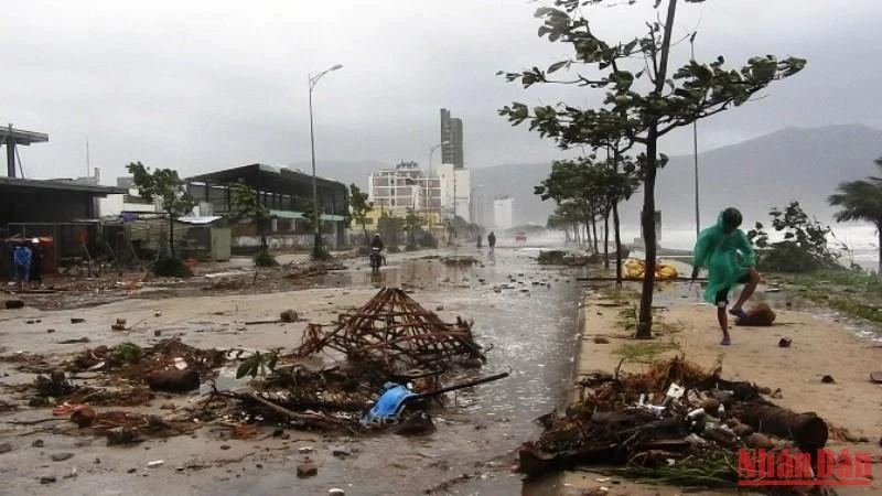 Bão số 9 năm 2020 gây nhiều thiệt hại tại Đà Nẵng. (Ảnh: THANH TÂM)
