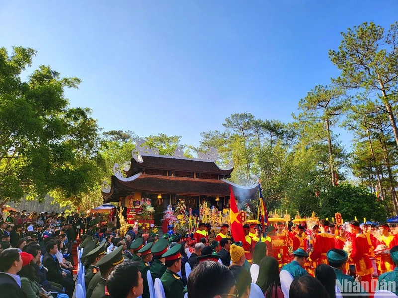 Buổi Lễ được diễn ra tại Đền thờ Âu Lạc, khu du lịch thác Prenn, thành phố Đà Lạt, tỉnh Lâm Đồng.