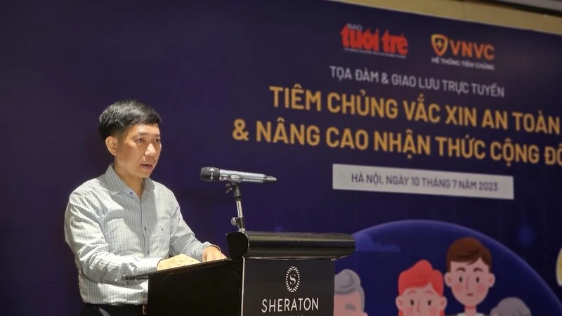 Ông Lê Việt Dũng, Phó Cục trưởng Cục Quản lý Dược ( Bộ Y tế) phát biểu tại tọa đàm.