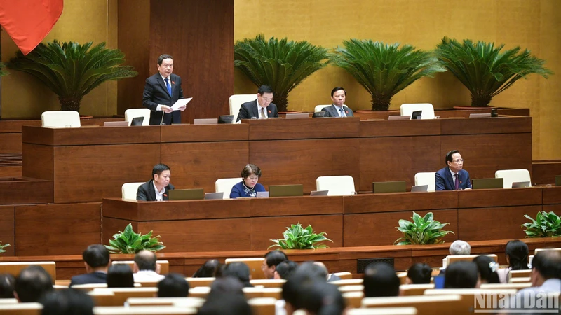 Phó Chủ tịch Thường trực Quốc hội Trần Thanh Mẫn điều hành phiên họp sáng ngày 23/11.