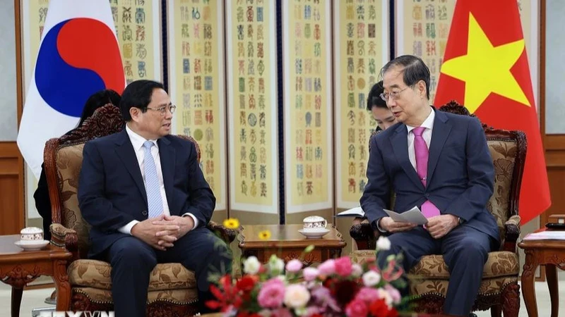 Thủ tướng Phạm Minh Chính hội đàm với Thủ tướng Hàn Quốc Han Duck Soo, ngày 2/7/2024.(Ảnh: TTXVN)