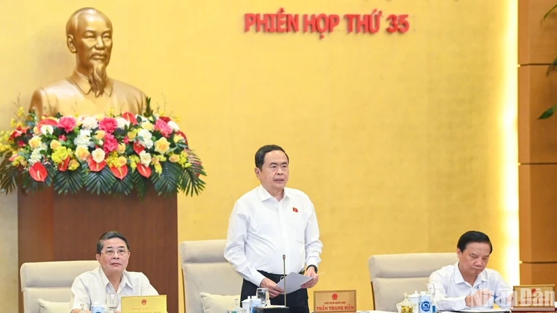 Chủ tịch Quốc hội Trần Thanh Mẫn chủ trì Phiên họp thứ 35 của Ủy ban Thường vụ Quốc hội. (Ảnh: DUY LINH)