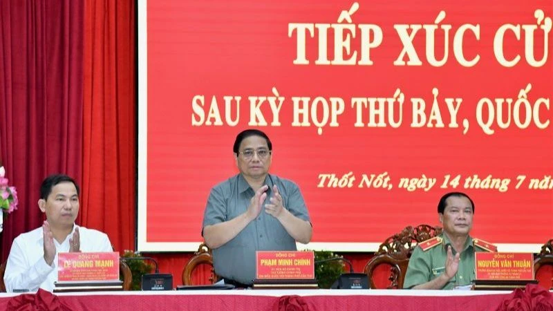 Thủ tướng Phạm Minh Chính tại Hội nghị tiếp xúc cử tri sau Kỳ họp thứ bảy, Quốc hội khoá XV tại quận Thốt Nốt.