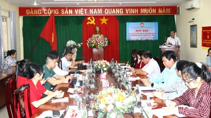 Quang cảnh buổi họp báo.