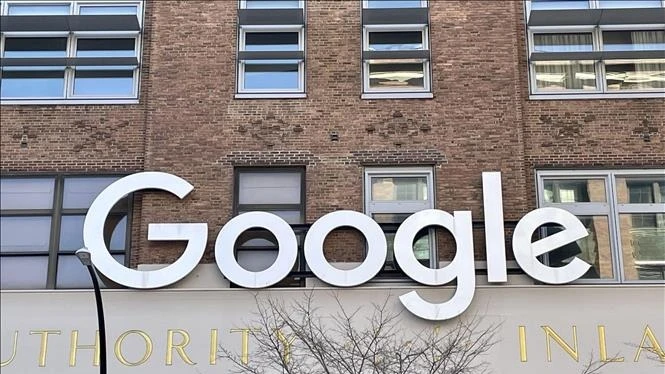 Biểu tượng Google tại văn phòng ở New York, Mỹ. Ảnh: Kyodo/TTXVN