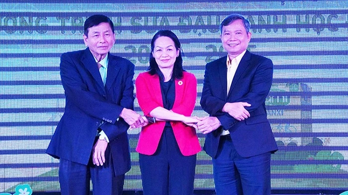 Nghi thức cam kết triển khai Chương trình “Sữa đậu nành học đường” năm học 2024-2025.