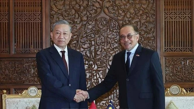 Tổng Bí thư Tô Lâm và Thủ tướng Malaysia Anwar Ibrahim tại cuộc hội đàm ngày 21/11/2024. (Ảnh: TTXVN)