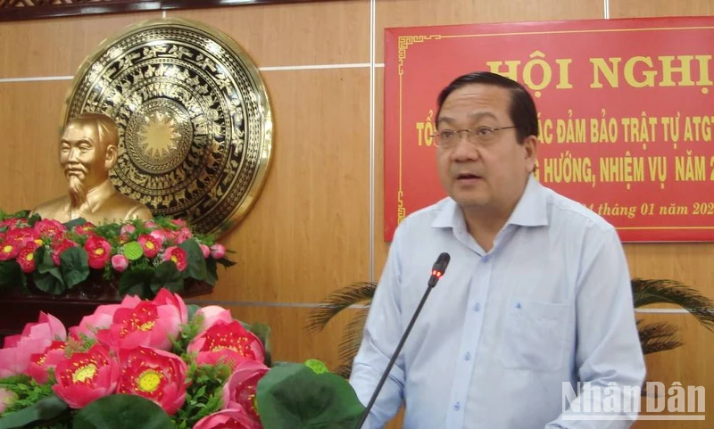 Phó Chủ tịch Ủy ban nhân dân tỉnh Long An Nguyễn Minh Lâm phát biểu tại hội nghị.
