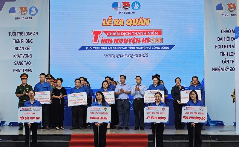 Tỉnh đoàn Long An tổ chức lễ ra quân Chiến dịch thanh niên tình nguyện hè năm 2024.