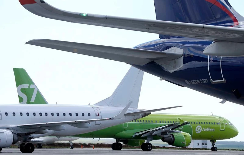 25 máy bay Airbus A320, A321 và A330 do các hãng hàng không Nga gồm Ural Airlines, S7 Airlines, Red Wings, Yamal Airlines, Nordwind và I-Fly vận hành đã bị đưa vào danh sách trừng phạt. (Ảnh: TASS) 