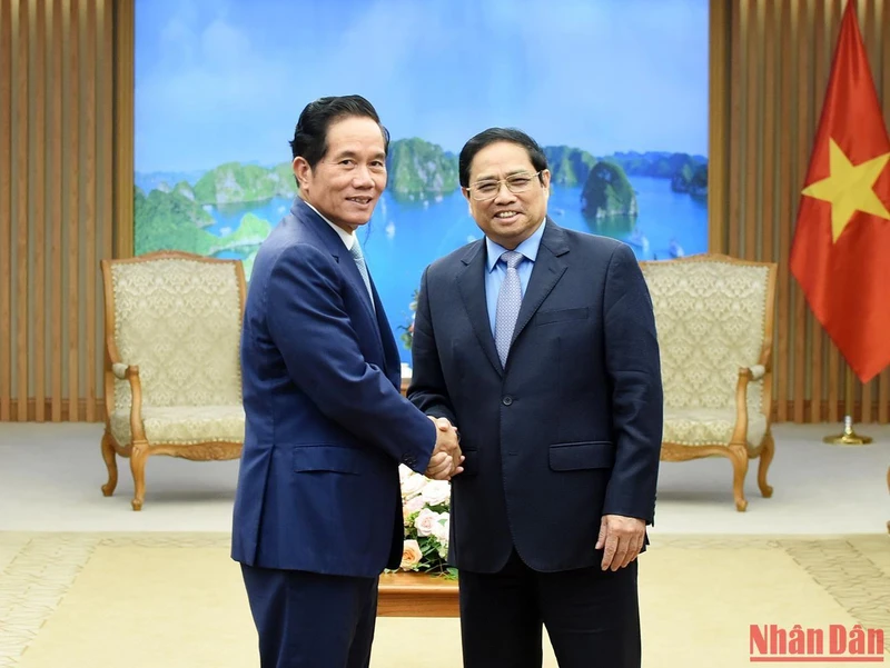 Thủ tướng Phạm Minh Chính tiếp ông Khuong Sreng, Đô trưởng, Chủ tịch Đảng bộ Đảng Nhân dân Campuchia Thủ đô Phnom Penh. (Ảnh: TRẦN HẢI)