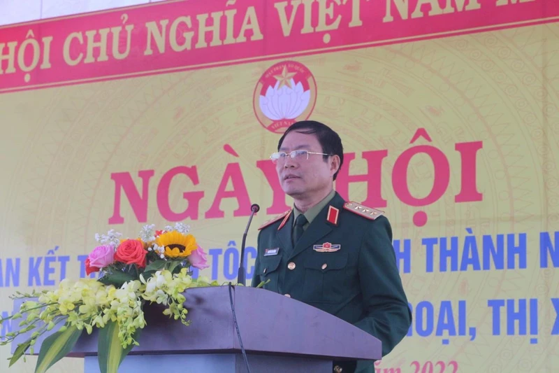 Thượng tướng Nguyễn Tân Cương phát biểu tại ngày hội.
