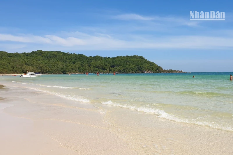 Bãi Khem (Phú Quốc), 1 trong 50 bãi biển đẹp nhất hành tinh. (Ảnh: T.LINH)