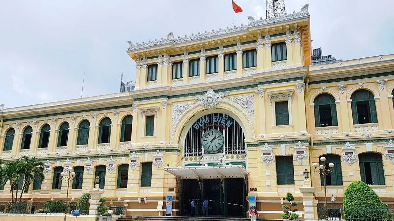 Bưu điện trung tâm TP Hồ Chí Minh là điểm đến thu hút khách quốc tế trong nước và quốc tế. (Ảnh: Trung tâm XTDL TP Hồ Chí Minh)