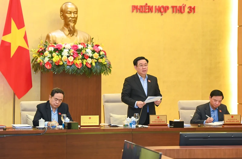Chủ tịch Quốc hội Vương Đình Huệ phát biểu khai mạc phiên họp thứ 31. (Ảnh: DUY LINH)