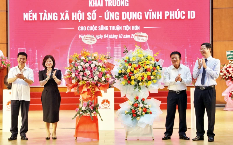 Khai trương nền tảng xã hội số Vinhphuc ID.