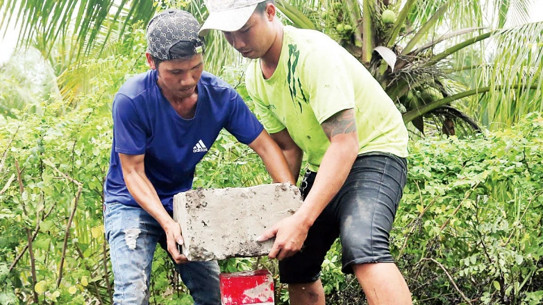 Cắm ranh mốc giải phóng mặt bằng dự án Vành đai 3 trên địa bàn thành phố Thủ Đức.