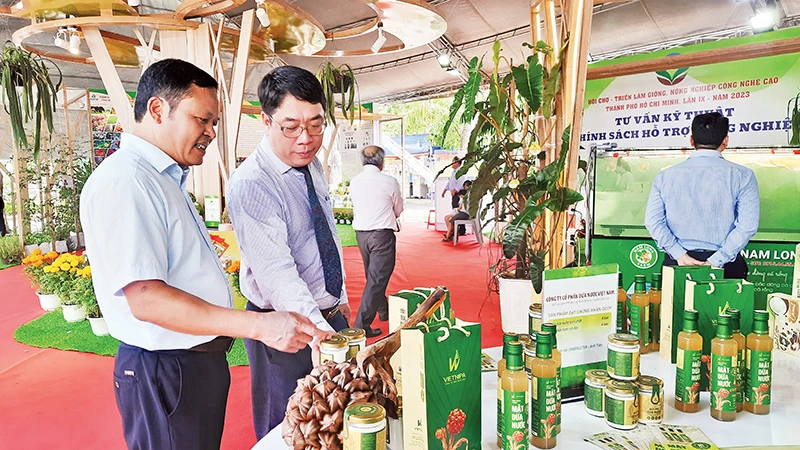 Gian trưng bày sản phẩm OCOP tại Hội chợ-Triển lãm giống, nông nghiệp công nghệ cao Thành phố Hồ Chí Minh năm 2023.