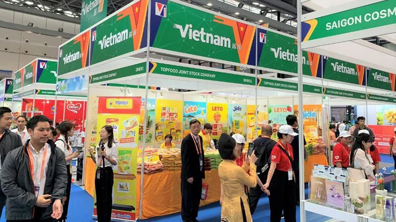 Khu gian hàng Việt Nam tại hội chợ Trung Quốc-ASEAN (CAEXPO) 20, Quảng Tây, tháng 9/2023. (Ảnh Hữu Hưng)