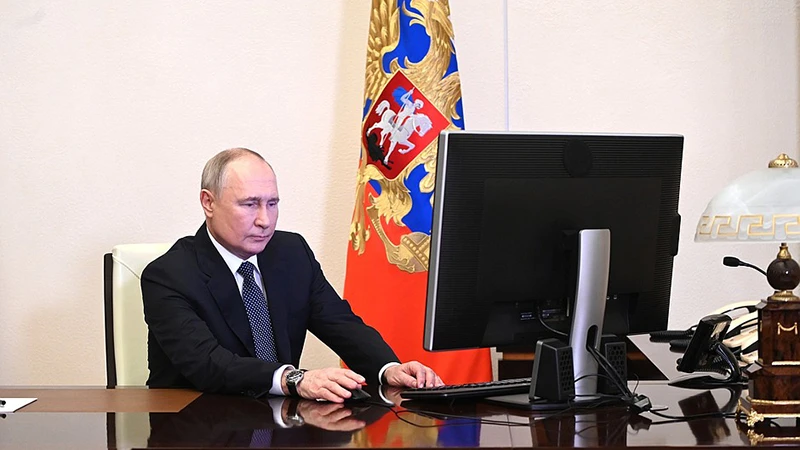 Tổng thống Nga đương nhiệm Putin bỏ phiếu trực tuyến trong cuộc bầu cử Tổng thống Nga năm 2024. (Ảnh: Kremlin.ru)