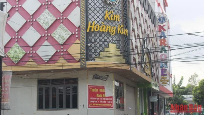 Karaoke Kim Hoàng Kim là một trong những cơ sở bị tạm đình chỉ hoạt động.