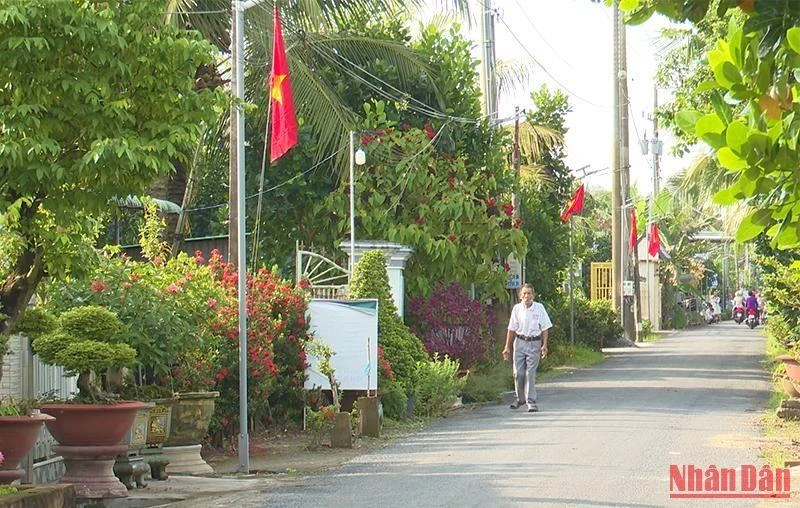 Một tuyến đường nông thôn ở xã Đốc Binh Kiều, huyện Tháp Mười.