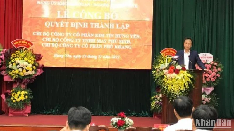 Bí thư Tỉnh ủy Hưng Yên phát biểu tại Lễ công bố thành lập ba chi bộ doanh nghiệp, tại trụ sở Tỉnh ủy Hưng Yên.